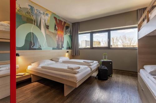 MEININGER Hotel Berlin Airport - image 4
