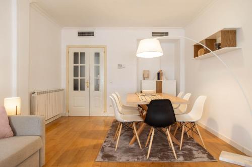 Apartamento Retiro II en Madrid Capital - image 3