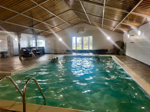 Peldbaseins, Moorhead Country Holidays in Woolfardisworthy