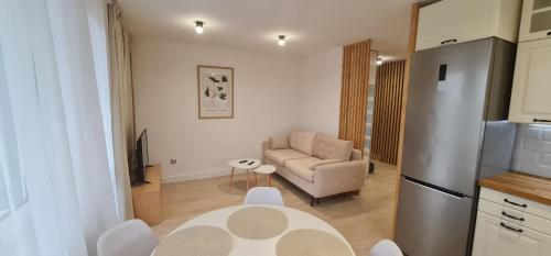 Nowoczesny jasny apartament nad Jeziorem - Borne Sulinowo