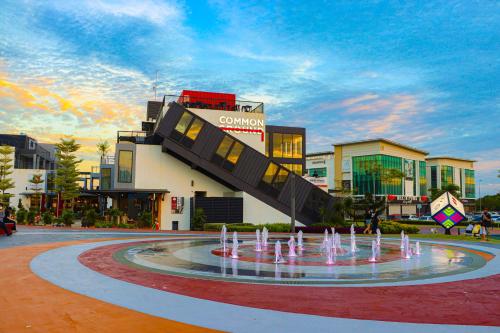 ที่เที่ยวใกล้ที่พัก, อพาร์ตเมนต์ 3 ห้องนอน 2 ห้องน้ำส่วนตัว ขนาด 1487 ตร.ม. – กลางเมืองกูชิง (Saradise Kuching Echelon Luxury Condo 3R2B 2Cpark) near สนามบินนานาชาติกูชิง