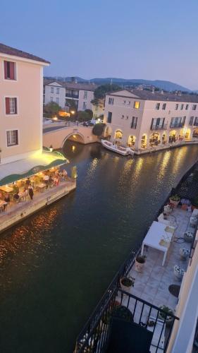 Luxe - New - Centre - 100m2 - Full clim - 3BDR - 3BTHR - 3WC - pkg, Grimaud (photo 3)