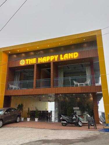 A szálláshely kívülről, The Happy Land  in Könyvtár Út