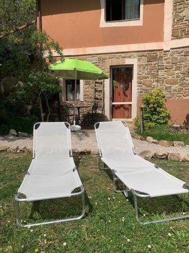 Jardín, Ina Maka - Appartamento con giardino immerso nel verde in Gubbio