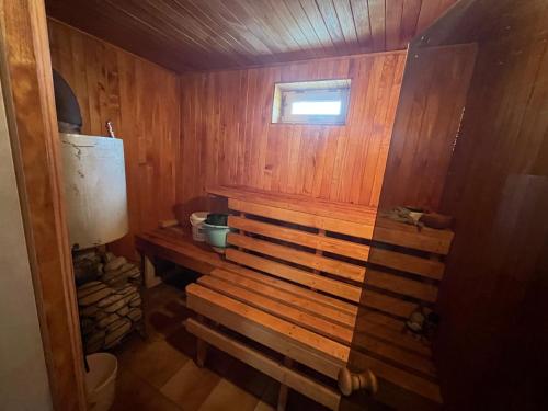 Sodyba prie Ąžuolo (Sodyba prie Azuolo) in Antakalnis