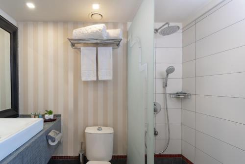 Executive Suite with Sea View image 3
