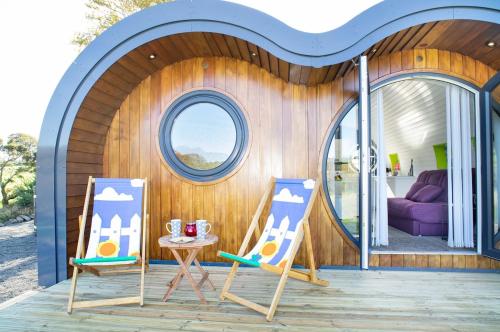 Exterior view, Let's Glamp Retro - Madonna in Troedyraur