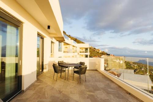 Villa de lujo en La Palma con Vistas al Mar y Piscina