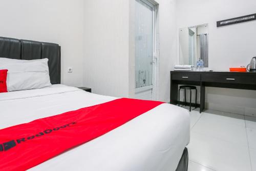 Deluxe Double Room image 2
