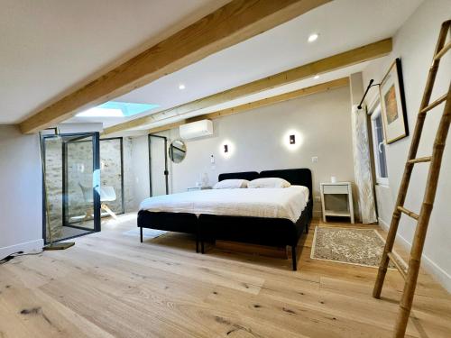 Three-Bedroom House image 4