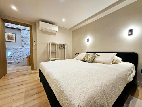Three-Bedroom House image 3