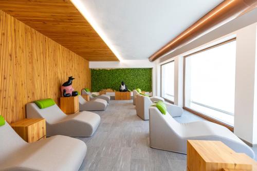 Hotel Corona - image 13