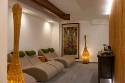 Hotel Corona - image 11