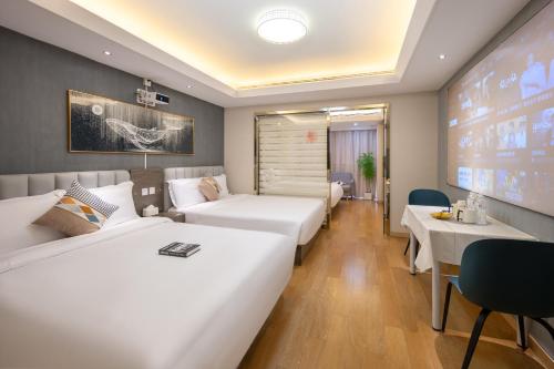 Shanghai Jubelle Boutique Apartment - Subway Lines 8-10-18 - Direct access to the Bund - Free fridge, washing machine, kitchen - Free luggage storage and package collection services, Shanghai (photo 10)