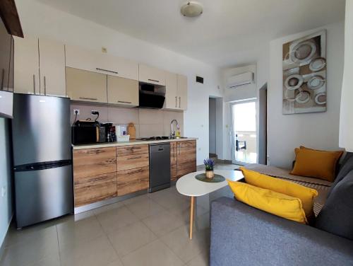 Apartments Jolic in Vir