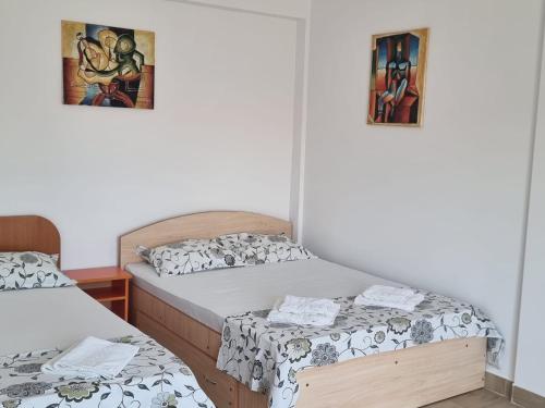 Quadruple Room image 9