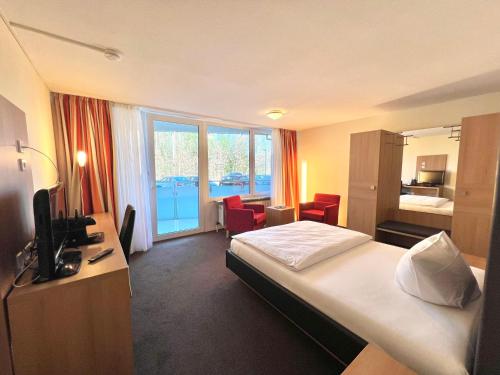 Schwarzwaldapartment Nr 23 30qm Doppelbett Modern in التينستيج
