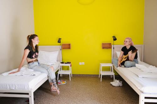 room detail thumbnail 1