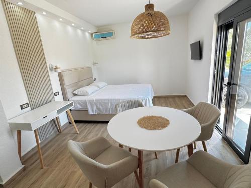 2 bedrooms, 2 beds