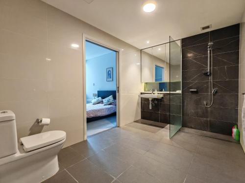 Adorable One Bedroom APT in heart of WWP - image 6