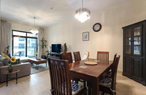 Elite LUX Holiday Homes - Serene 1BR Apartment Near Metro Al Furjan Dubai, Dubai (photo 4)