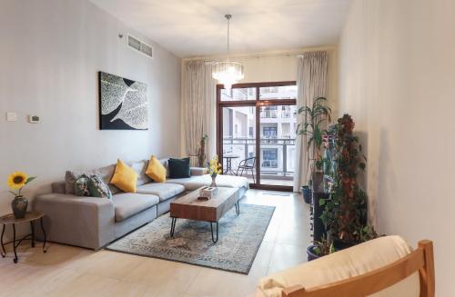 Elite LUX Holiday Homes - Serene 1BR Apartment Near Metro Al Furjan Dubai, Dubai (photo 5)