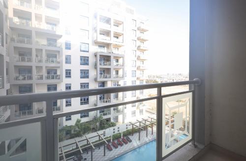 Elite LUX Holiday Homes - Serene 1BR Apartment Near Metro Al Furjan Dubai, Dubai (photo 7)