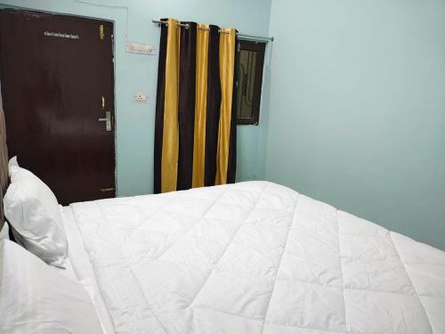 Shree galaxy hotel in Kannauj