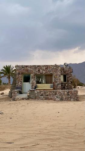 Zoola beach camp & Eco lodge – khách sạn tại Nuweiba Waterfront