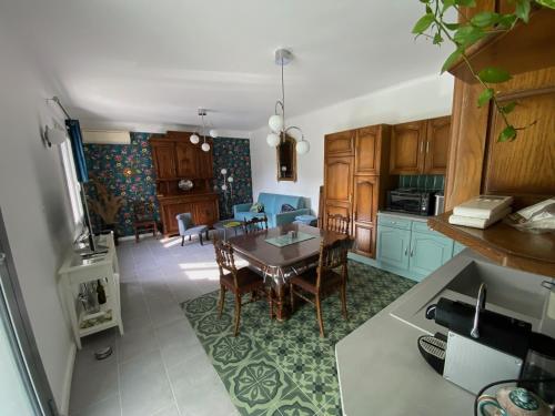 Chez Simone, maison calme et indépendante, piscine, Cavaillon (foto 7)