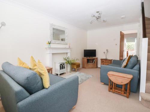 17 Fewster Way - image 4