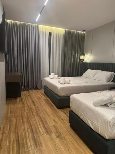 Hotel Lili-1 – Saranda, OR