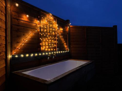 1 Bed Cabin - Sleeps 2 - Pets - Garden - Parking, Ilfracombe (fotografie 8)
