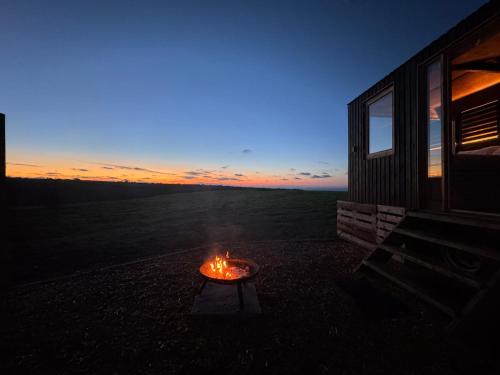 1 Bed Cabin - Sleeps 2 - Pets - Garden - Parking, Ilfracombe (fotografie 5)