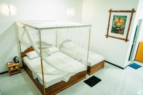 Deluxe Triple Room image 2