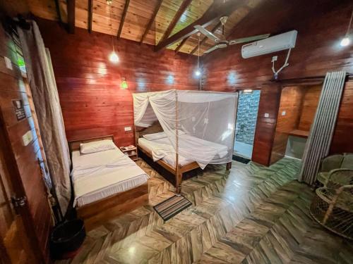 Deluxe Triple Room image 5