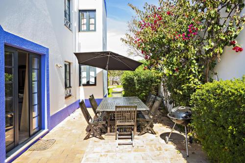 3 bedrooms, 5 beds
