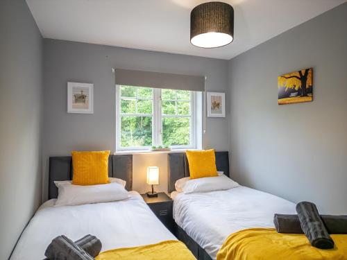 House Sleeps6-Garden-PetsOk-Parking-Long stay disc in 賓翰東