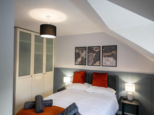 House Sleeps6-Garden-PetsOk-Parking-Long stay disc in 賓翰東