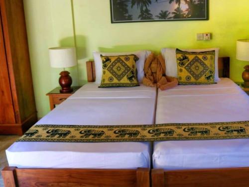Standard Double Room image 8