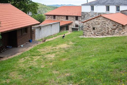 AG Casa Brañas, en aldea rural gallega (AG Casa Branas, en aldea rural gallega) in As Restrebas