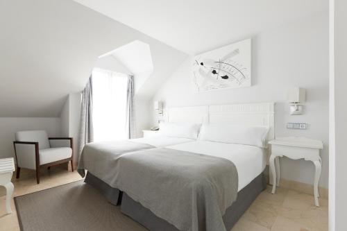 Family Room with lounge