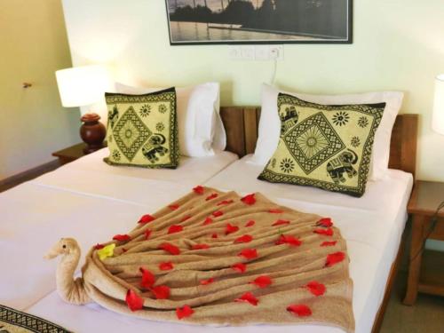 Standard Double Room image 4