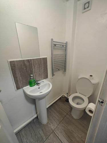 Campbells Guest House - main image