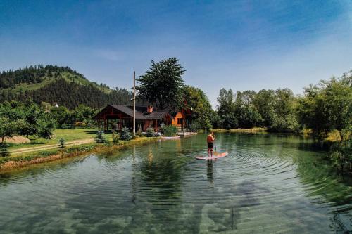 Programlehetőségek, Moonlake Chalet in Slatina