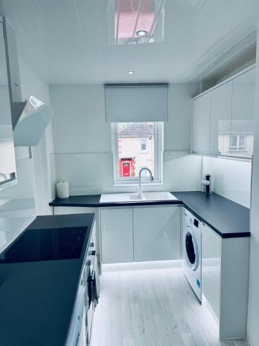 Modern 2 Bedroom with extra Loft Bedroom, Glasgow (zdjęcie 7)