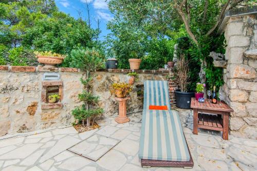 Rustical Vila VERDE with traditional Tavern & Pool, Jasenice (foto 10)