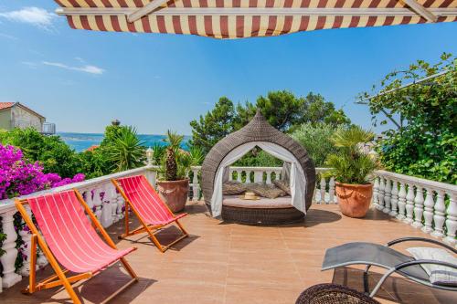 Rustical Vila VERDE with traditional Tavern & Pool - Location, gîte - Šarić