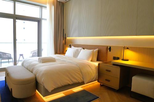 Modern Fully Furnished 2-Bedroom Apartment in, Dubai, Dubaj (fotografie 3)