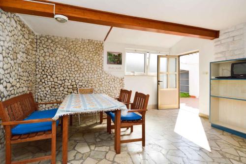 Apartment image 7
